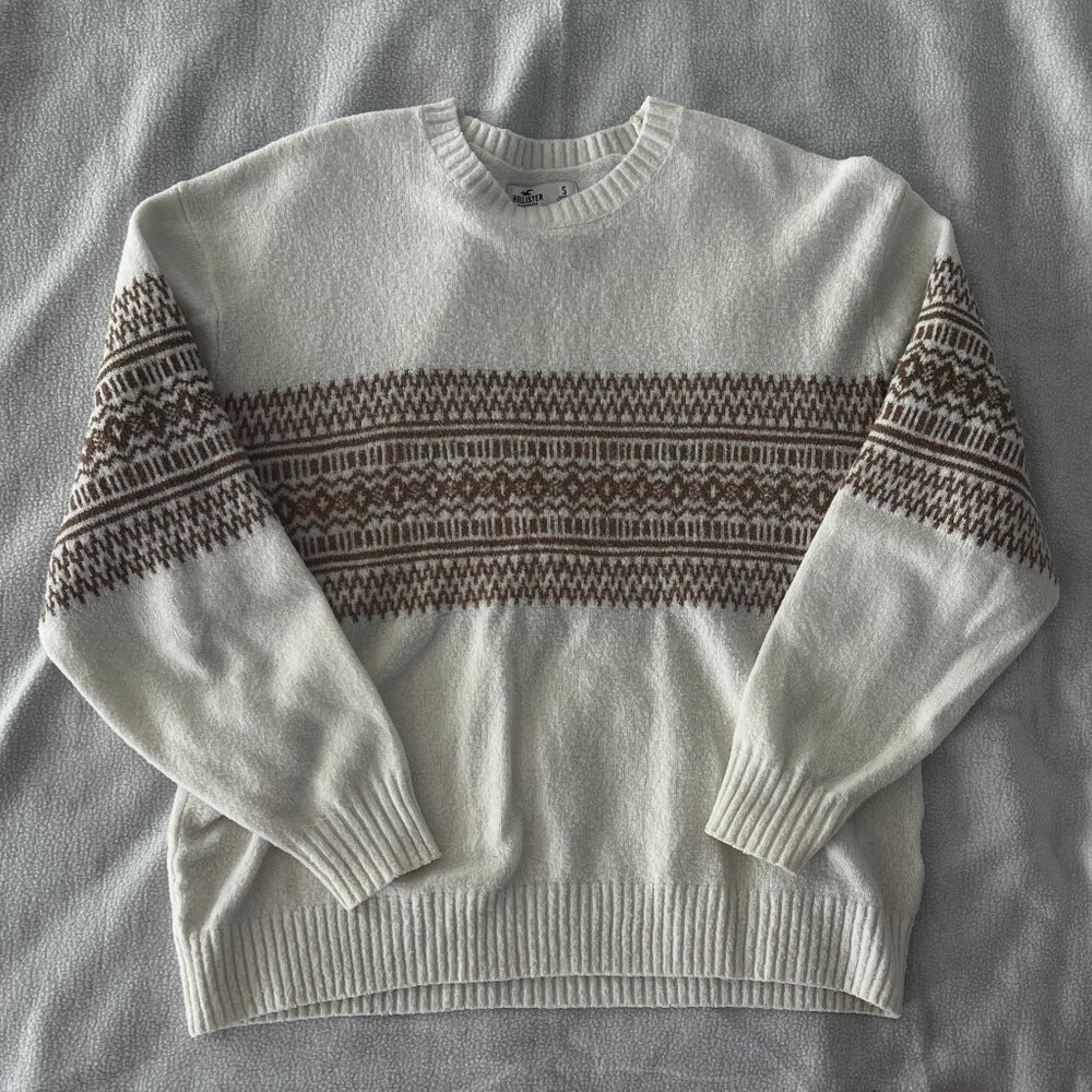 Hollister - Oversized Sweater / Size Small